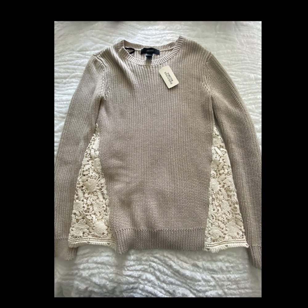 Cream sweater with lace sides - Picture 1 of 1